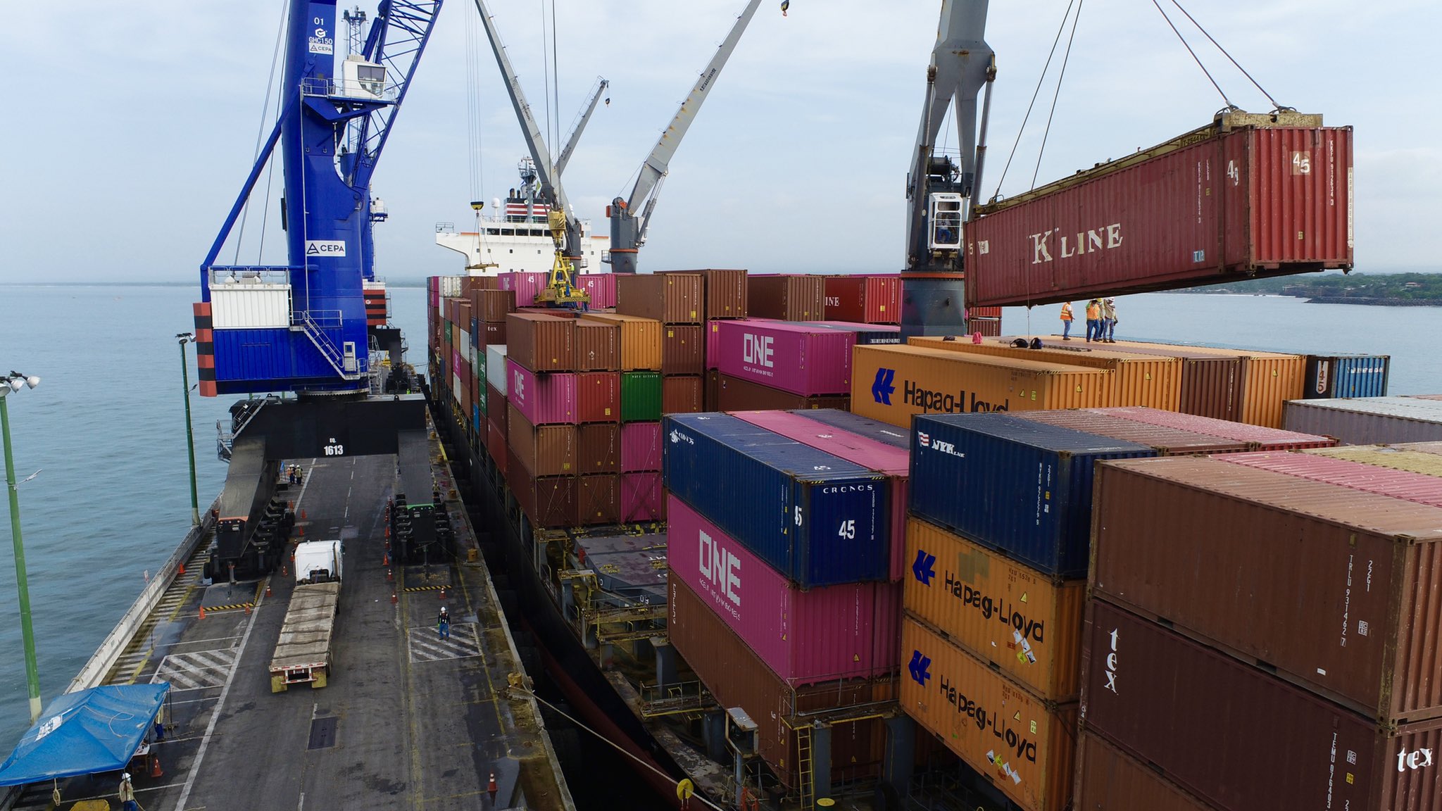 Nuevo buque con más de 188 toneladas de alimentos atraca en el Puerto de Acajutla nuevo-buque-con-mas-de-188-toneladas-de-alimentos-atraca-en-el-puerto-de-acajutla